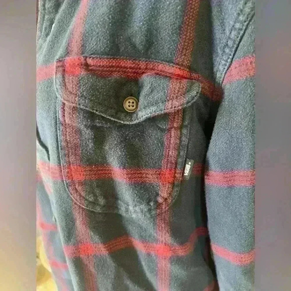 Vans men’s shirt. Long sleeve button down Large Tailored Fit. 100% cotton fabric - Picture 5 of 12